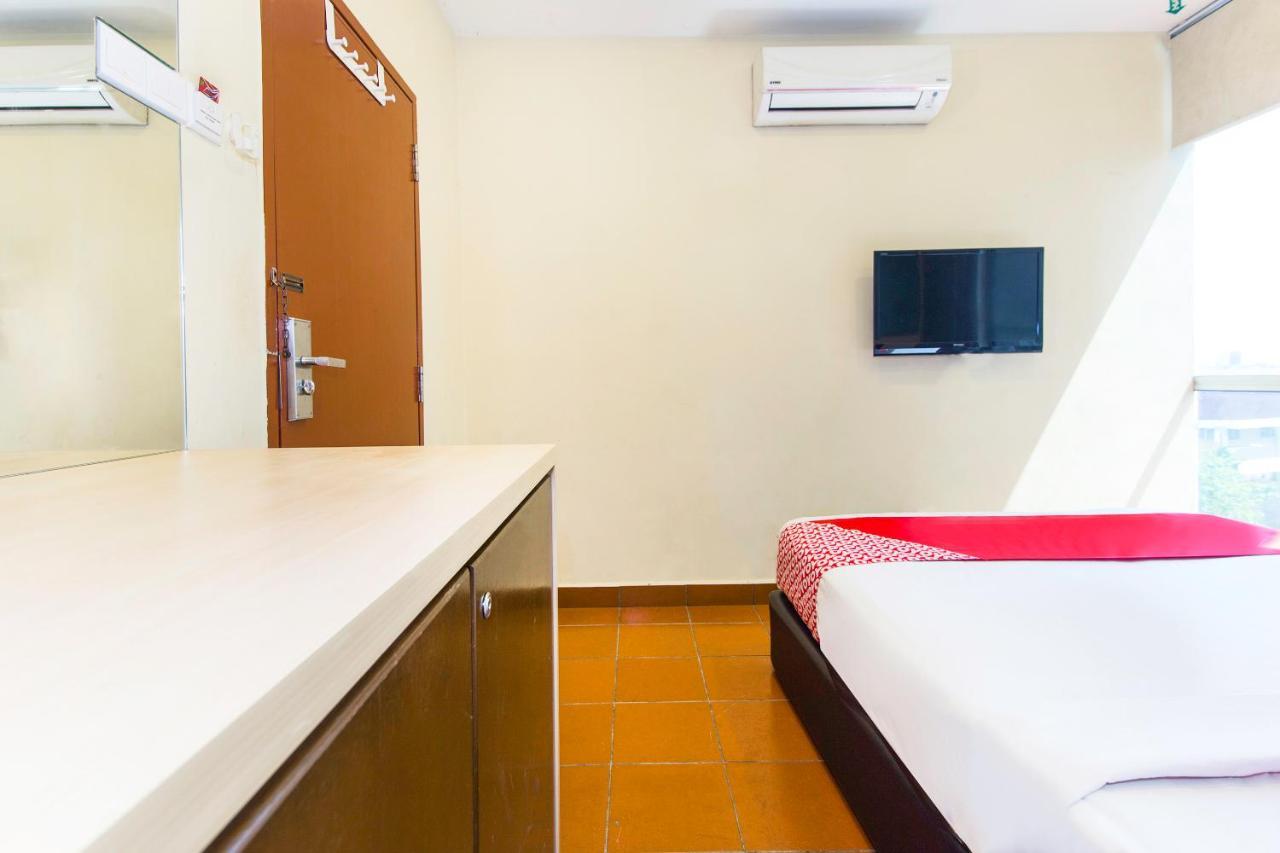 Oyo 90429 Hotel Narasindo Куала-Лумпур Екстер'єр фото
